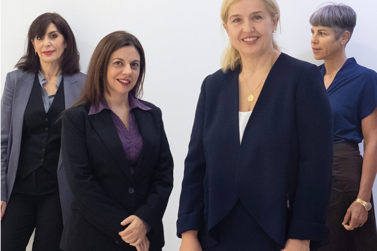 hodgson WEB_Mesa de trabajo 1 copia 4